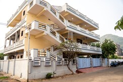 Blue Horizon 3BHK Sea Facing Spacious Homestay