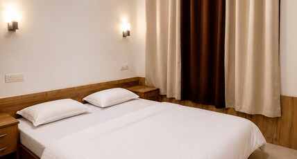 Cozy Corner Room Type - Family Room 4 Guest