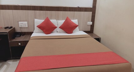 HOTEL NEEM TREE - HYDERABAD AIRPORT Room Type - Standard Non A-C Room