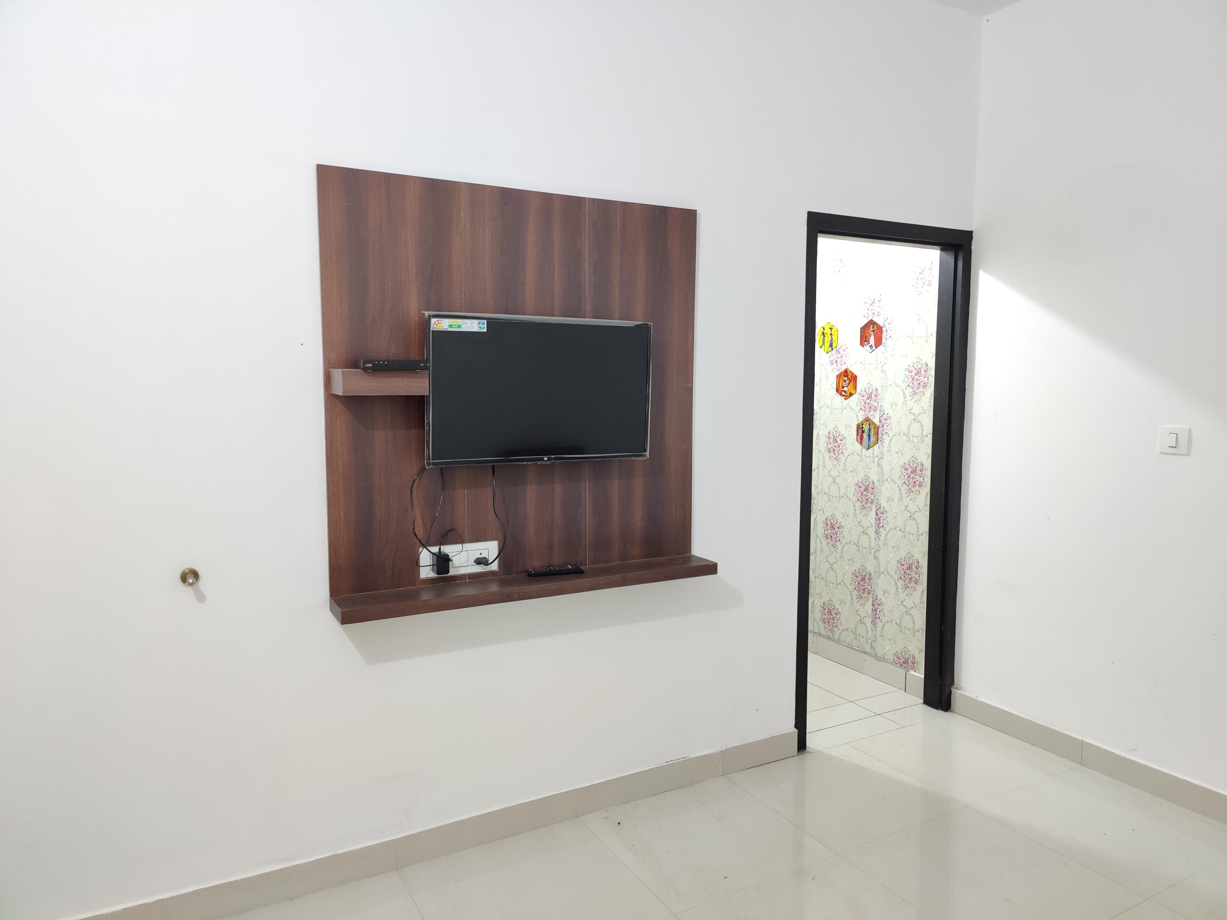 Spatika Comforts | Rooms in a Homestay - Tap to explore photos