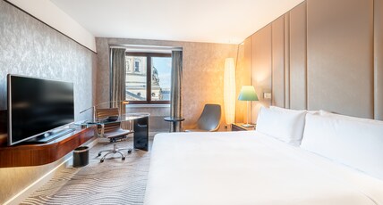 Hilton Berlin Room Type - KING GUEST ROOM COURTYARD