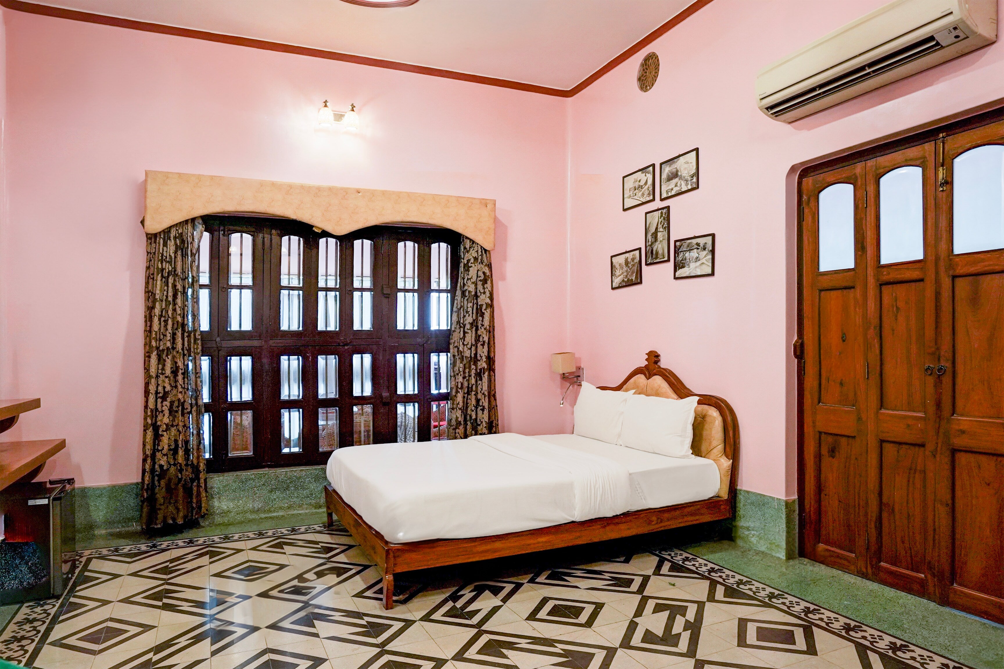 Palette by CheckIn Heritage Scindia Ghat - Tap to explore photos
