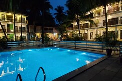 Coconut Garden Beach House | Rooms & Restaurant