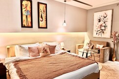 LUZ Hill View Joy Square