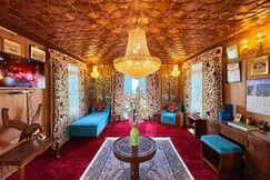 Houseboat New Golden Flower