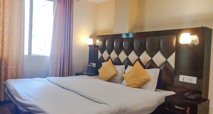 Hotel Mayur Room Type - Deluxe Room