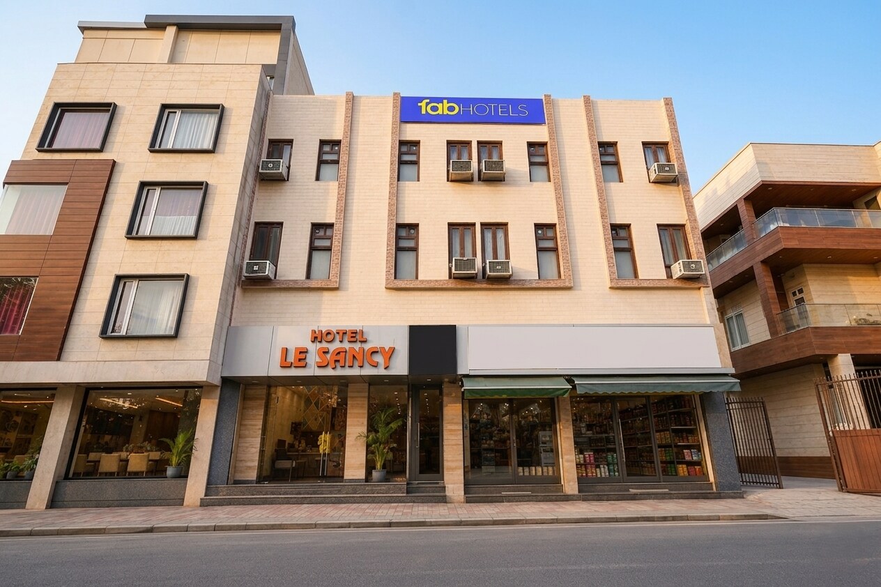 FabHotel Le Sancy - Tap to explore photos
