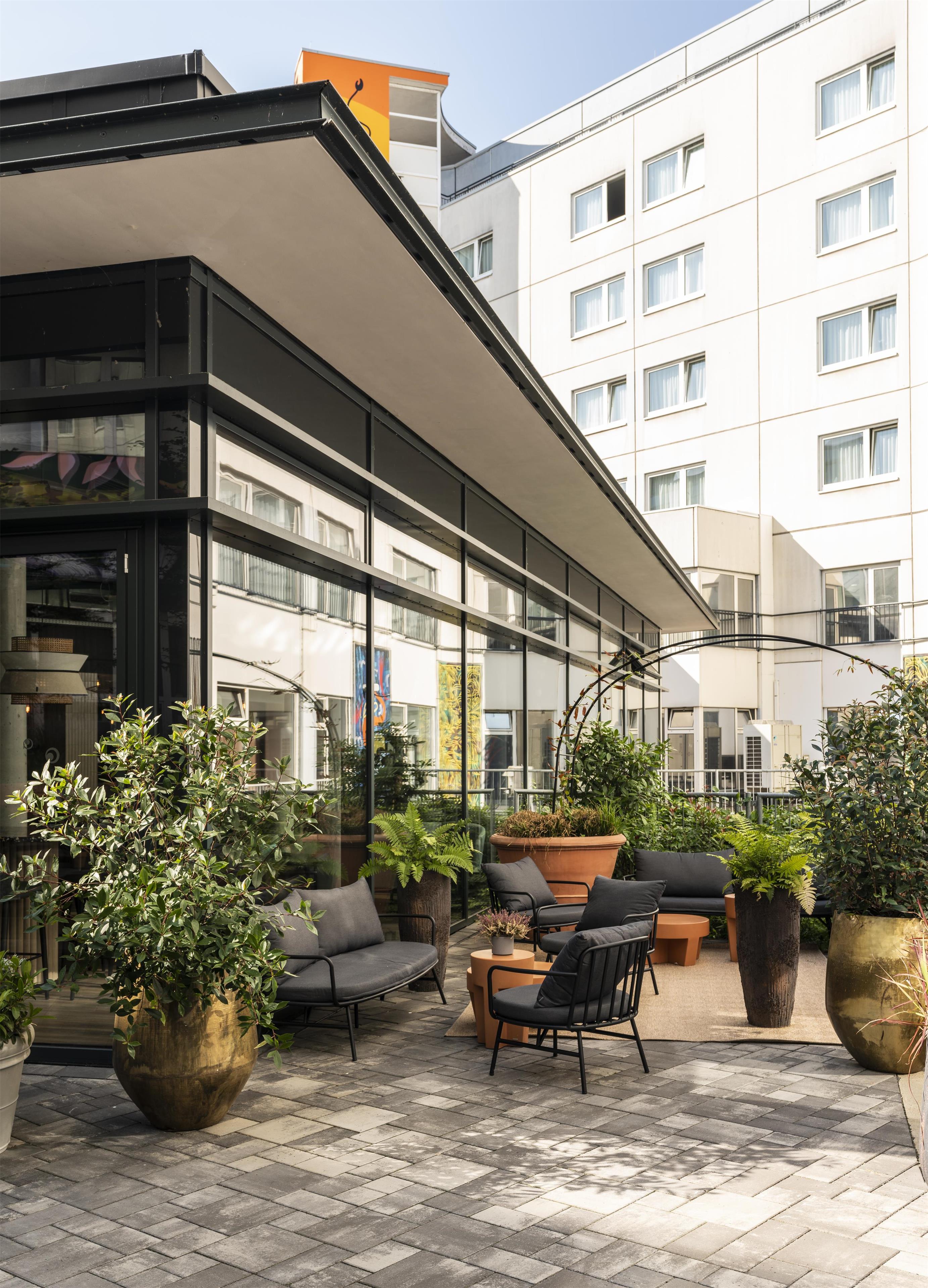 Hotel Berlin, Berlin, a member of Radisson Individuals - Tap to explore photos