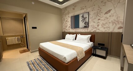 Hotel Royal Palace Room Type - Premier Room