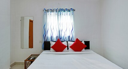 Super Hotel O Golden Hive Madhapur Near Shilparamam Room Type - Classic
