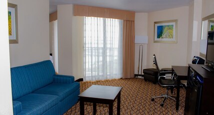 Holiday Inn CORPUS CHRISTI DOWNTOWN MARINA Room Type - 1 King Bed Suite Bay View High Floor Holiday Inn CORPUS CHRISTI DOWNTOWN MARINA Room Type - 1 King Bed Suite Bay View High Floor