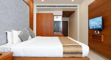 Nexstay Rivermouth International, Calicut Room Type - DELUXE DOUBLE ROOM Nexstay Rivermouth International, Calicut Room Type - DELUXE DOUBLE ROOM