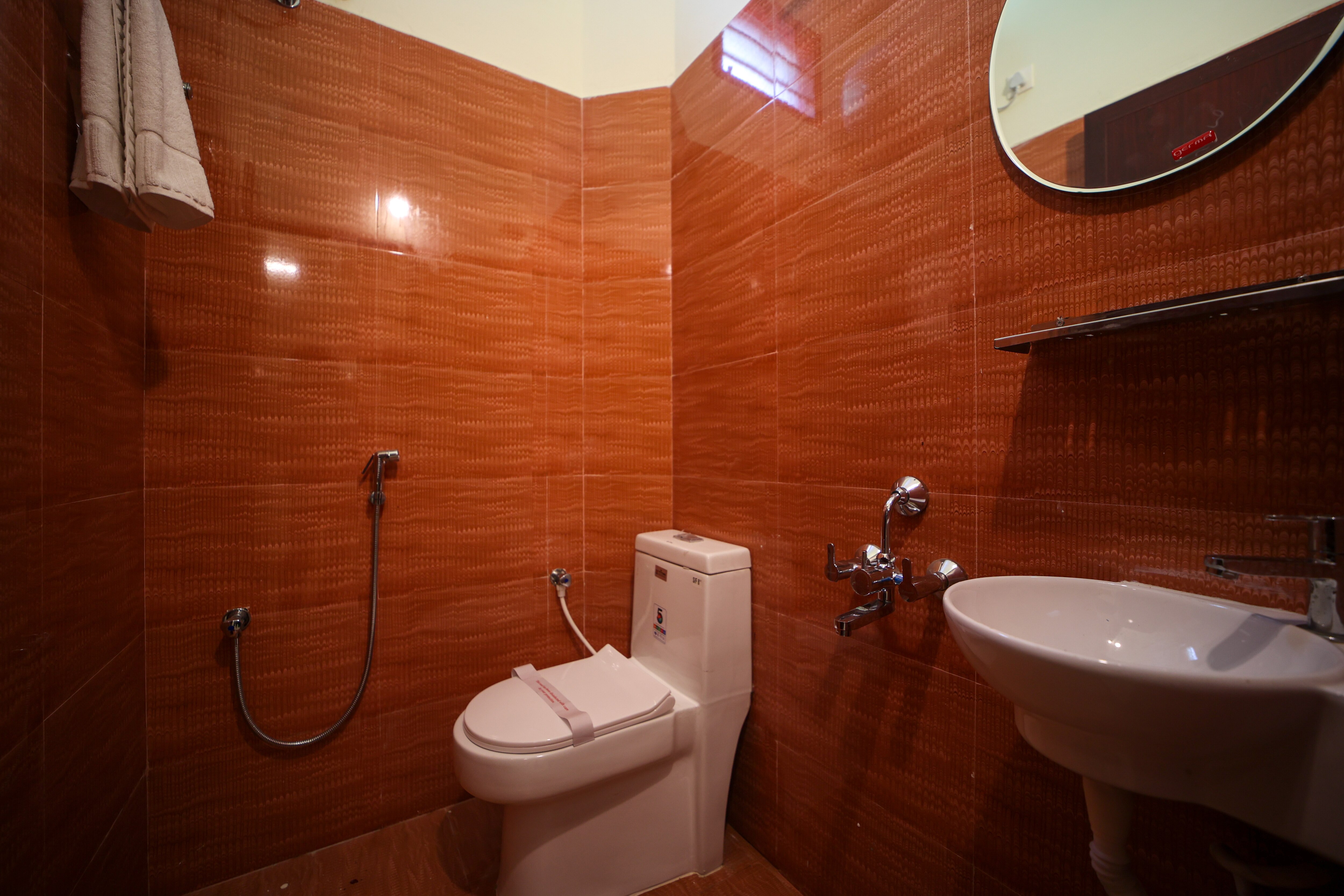 VR INN - Tap to explore photos