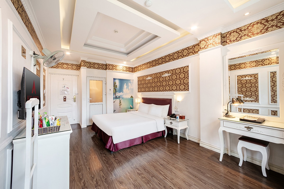 A25 Hotel - Dich Vong Hau - Tap to explore photos