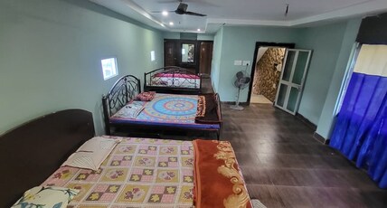 JAY HO Room Type - Family Room AC 9 bedroom