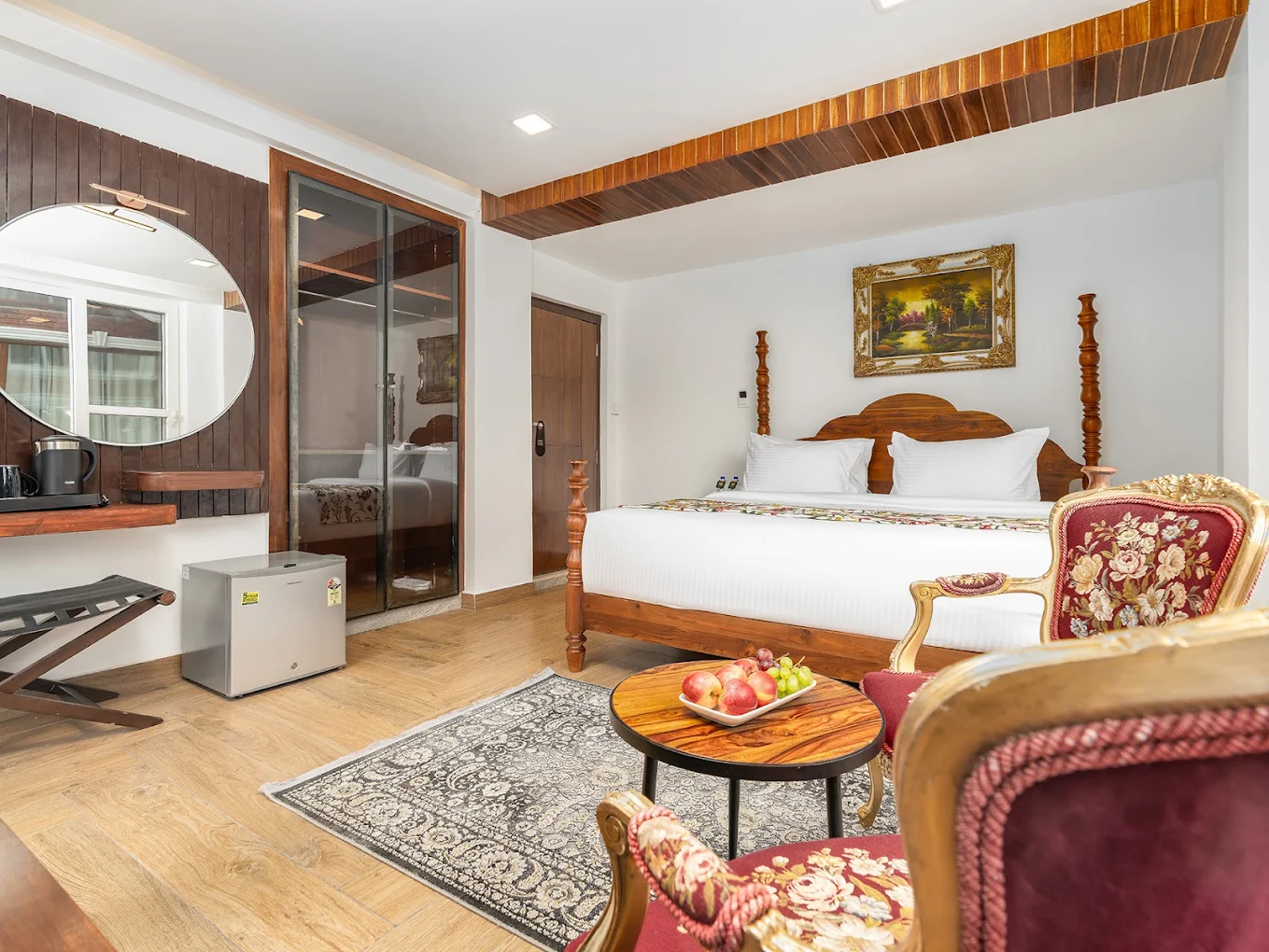 PAHALGAM FOREST RESORT Room Type - Solarium (Glass) Room with Bathtub PAHALGAM FOREST RESORT Room Type - Solarium (Glass) Room with Bathtub