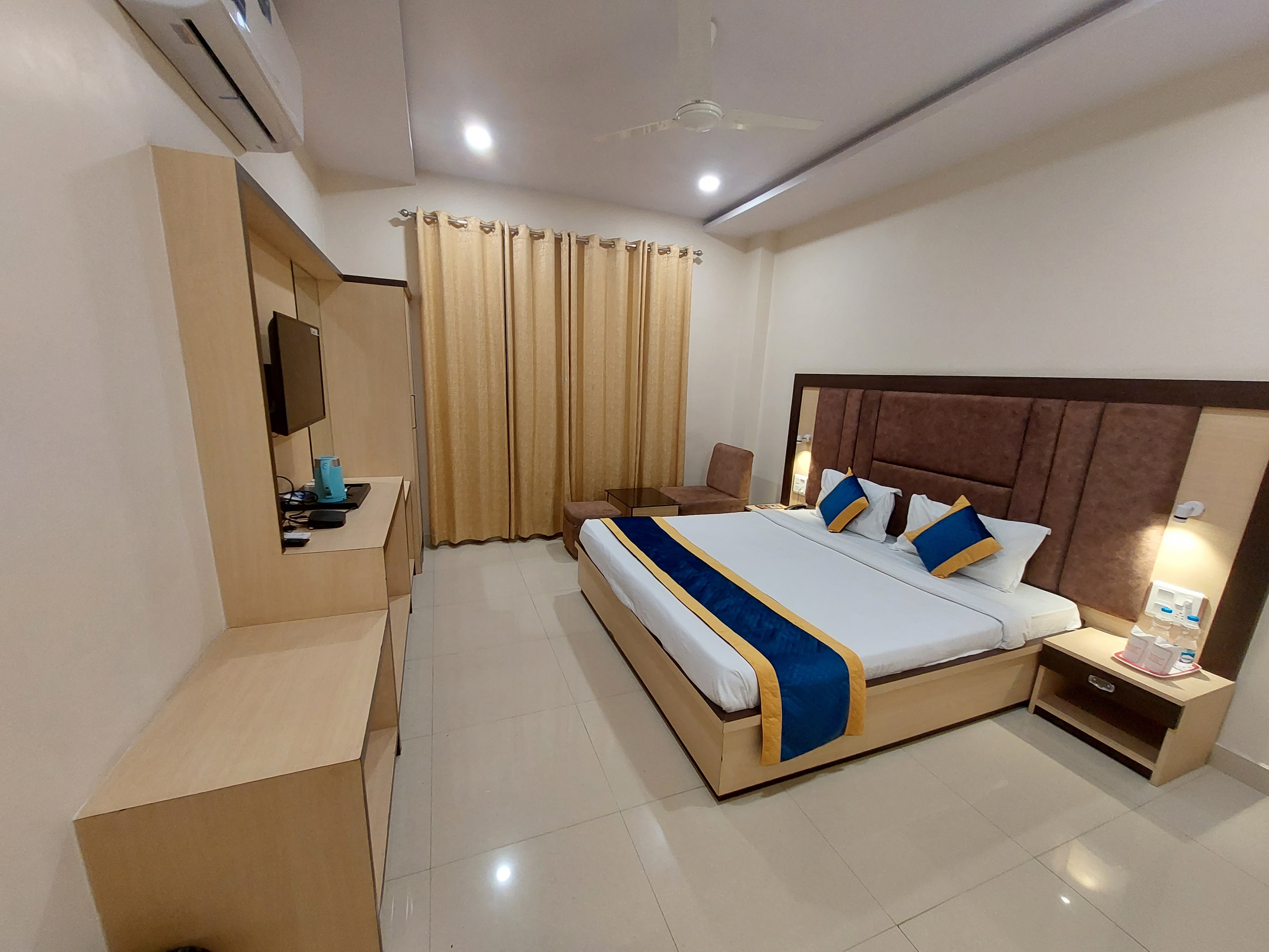 Main gallery