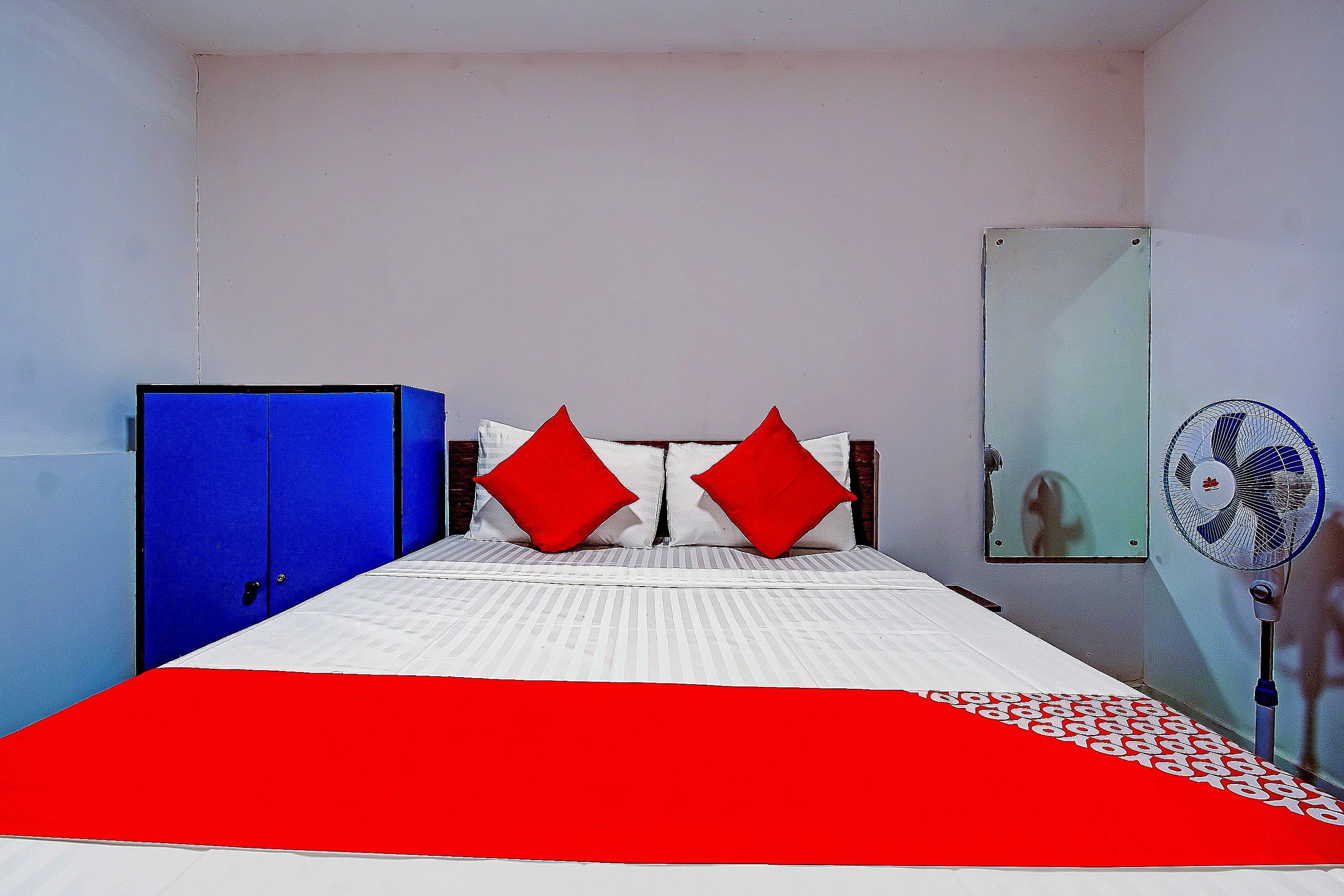 Hotel O Relax Inn - Tap to explore photos