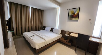 Hotel sai Saya Nashikroad Room Type - Standard Room Hotel sai Saya Nashikroad Room Type - Standard Room