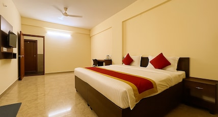 Hotel Sai Manyata Inn Room Type - Deluxe Room Hotel Sai Manyata Inn Room Type - Deluxe Room