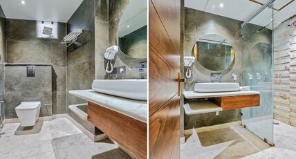 Staybook Hotel Nitya Maharani Room Type - Family Four Bedded Room With Window