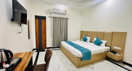 Hotel KS PALACE SARANATH Room Type - Deluxe Room