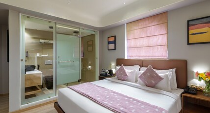 The Red Pier - My Downtown Hotels Room Type - Premier Room With Private Balcony