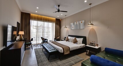 MAIRA RESORT AND CONVENTION CENTER Room Type - Junior Suite Balcony with Living Room