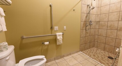 Best Western Plus Vintage Valley Inn Room Type - Accessible - 1 King, Mobility Accessible, Roll In Shower, Microwave And Refrigerator, Non-Smoking, F Best Western Plus Vintage Valley Inn Room Type - Accessible - 1 King, Mobility Accessible, Roll In Shower, Microwave And Refrigerator, Non-Smoking, F