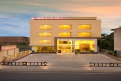 Clarks Inn Suites Katra