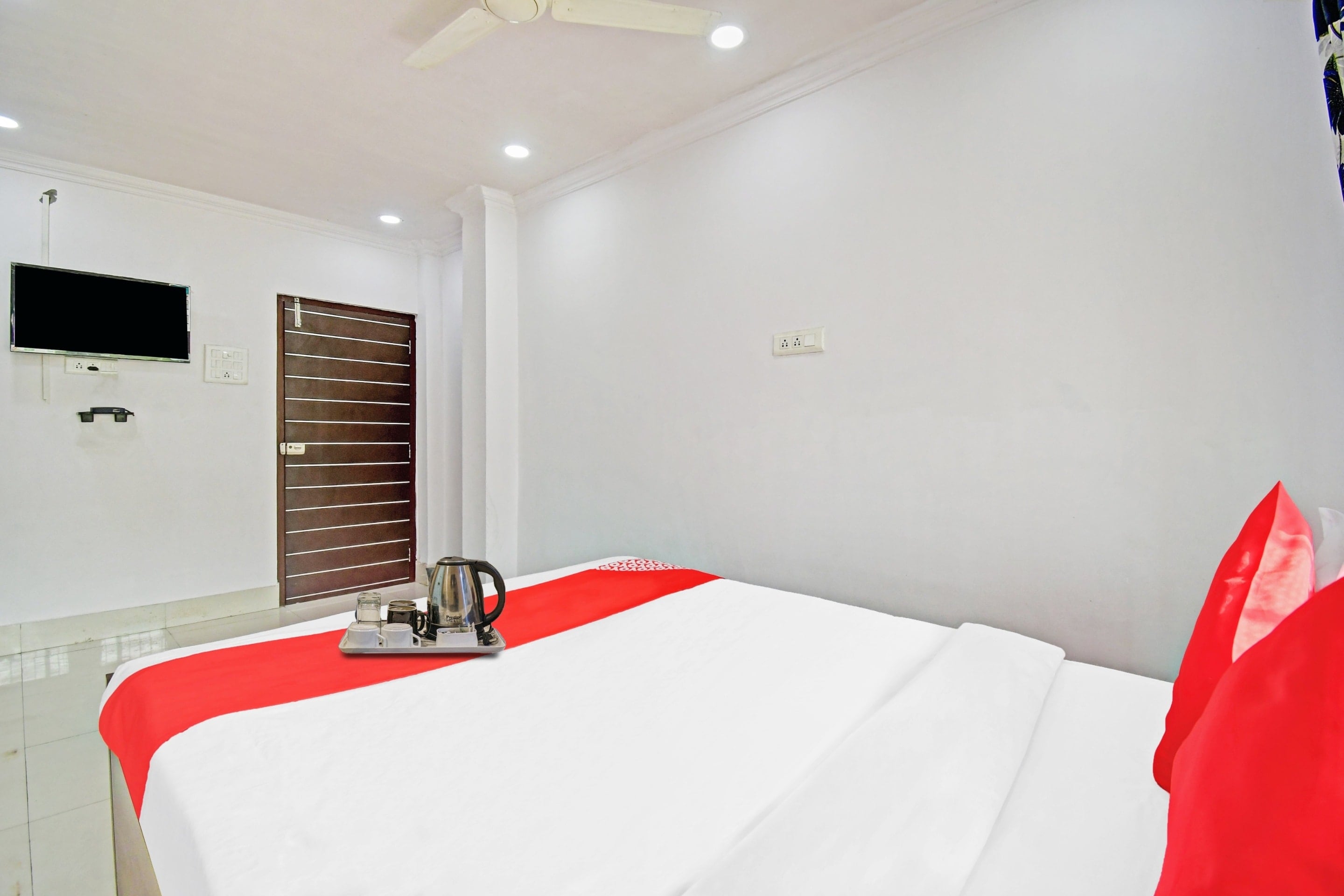 Hotel O ASHIRBAD GUEST HOUSE - Tap to explore photos