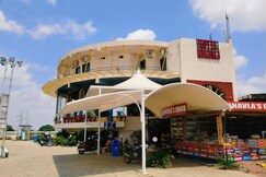 Hotel Nikunj Kilerama Indore Bhopal Highway