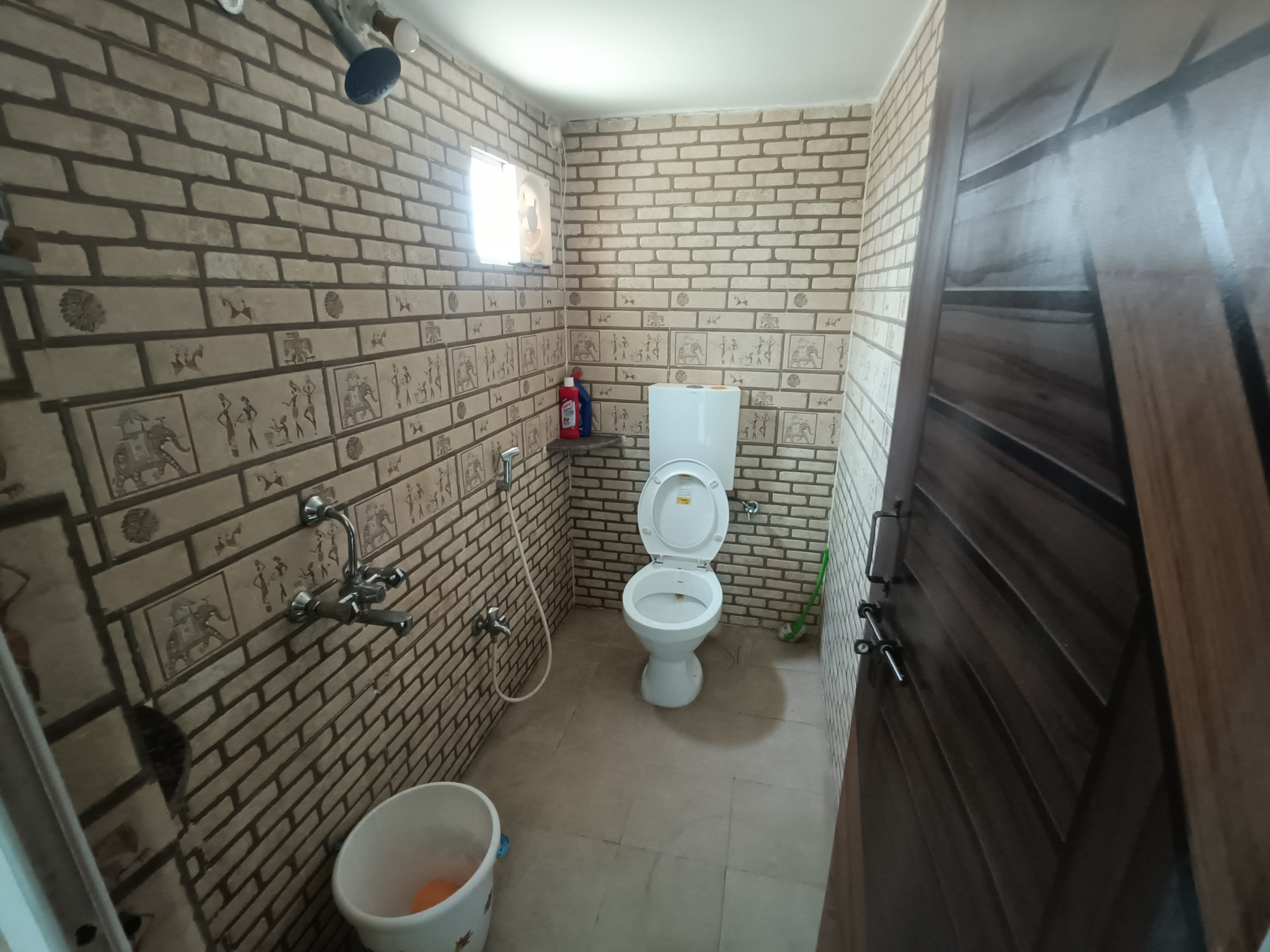 Thaur Thikana Homestay - Tap to explore photos