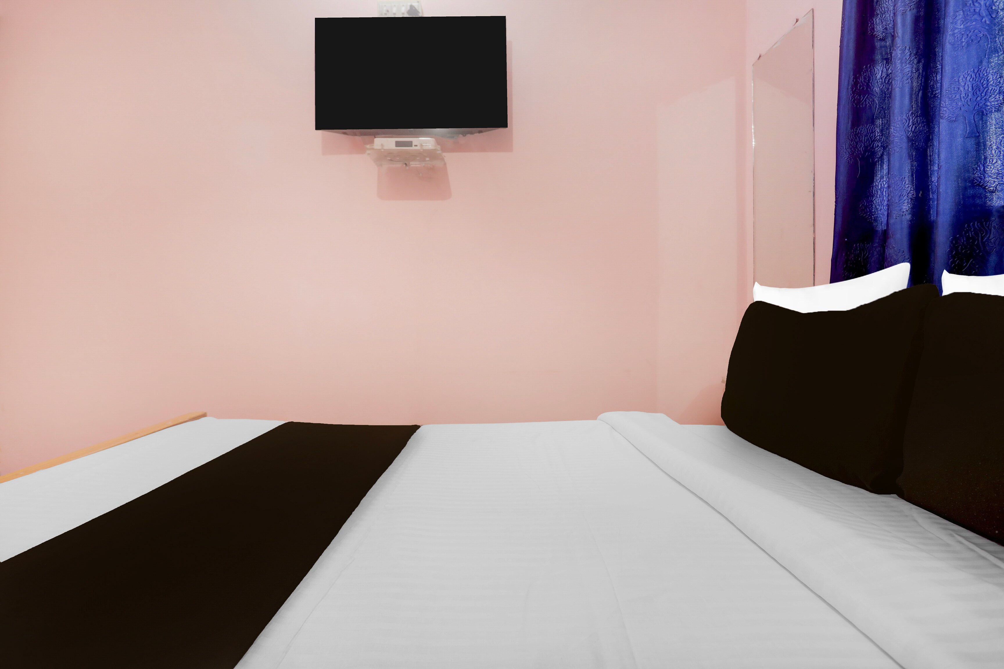 Hotel O Danapur Central Railway Junction Formerly Brij Guest House - Tap to explore photos