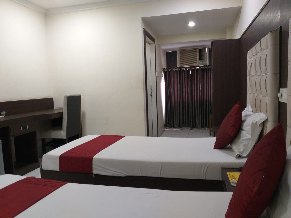 Hotel Darshan - Tap to explore photos