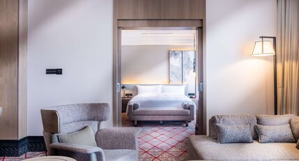 DoubleTree by Hilton Putrajaya Lakeside Room Type - KING LAKE VIEW SUITE