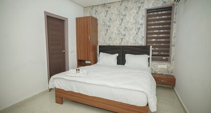 HOTEL LIME WOOD Room Type - Deluxe Room