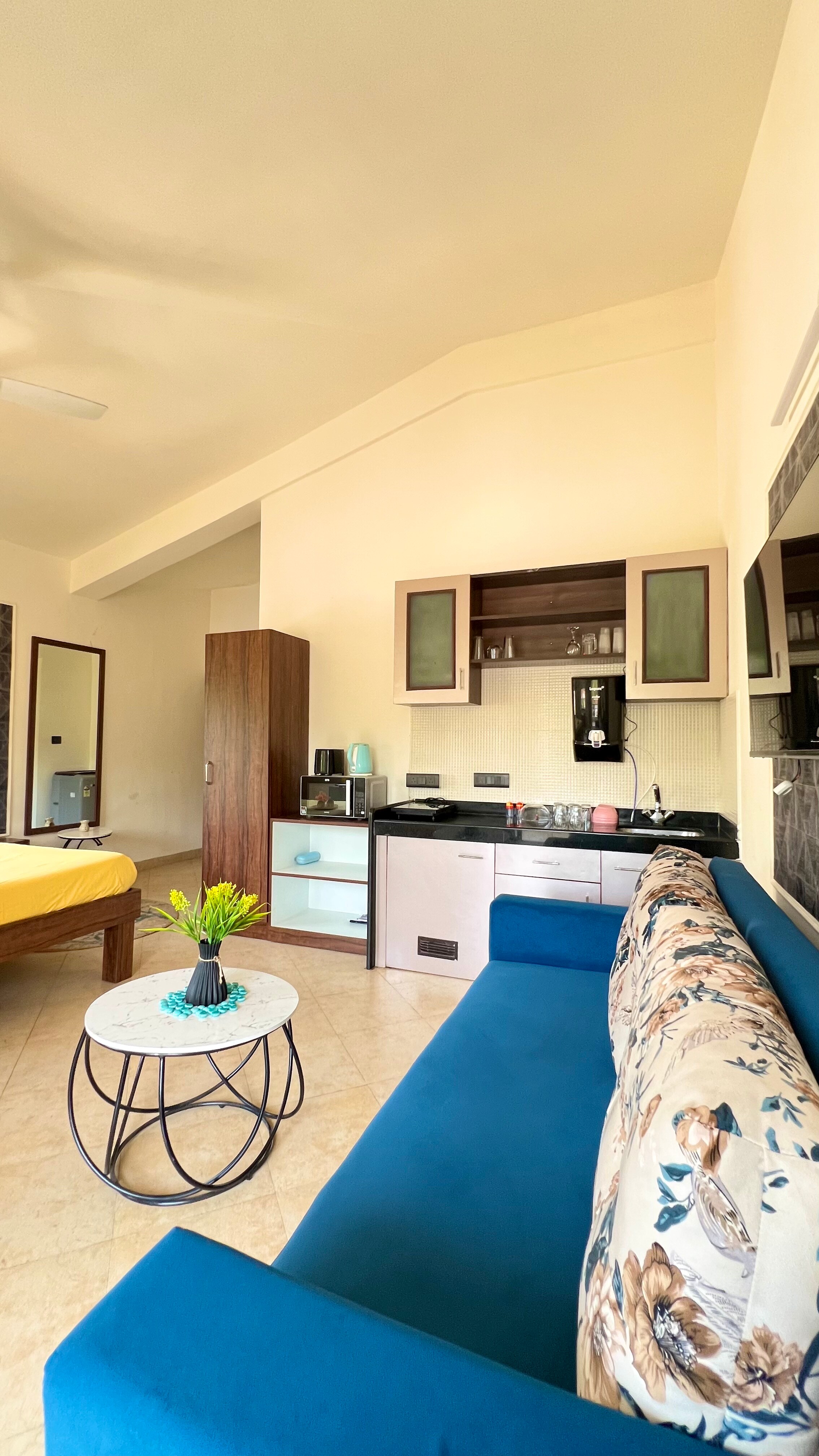 Studio Bright side | PRIJA HOMES - Tap to explore photos