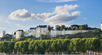 ibis Styles Chinon Room Type - Family Room with Fortress View