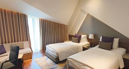 Vivanta New Delhi, Dwarka Room Type - Deluxe Room Airport View Twin Bed
