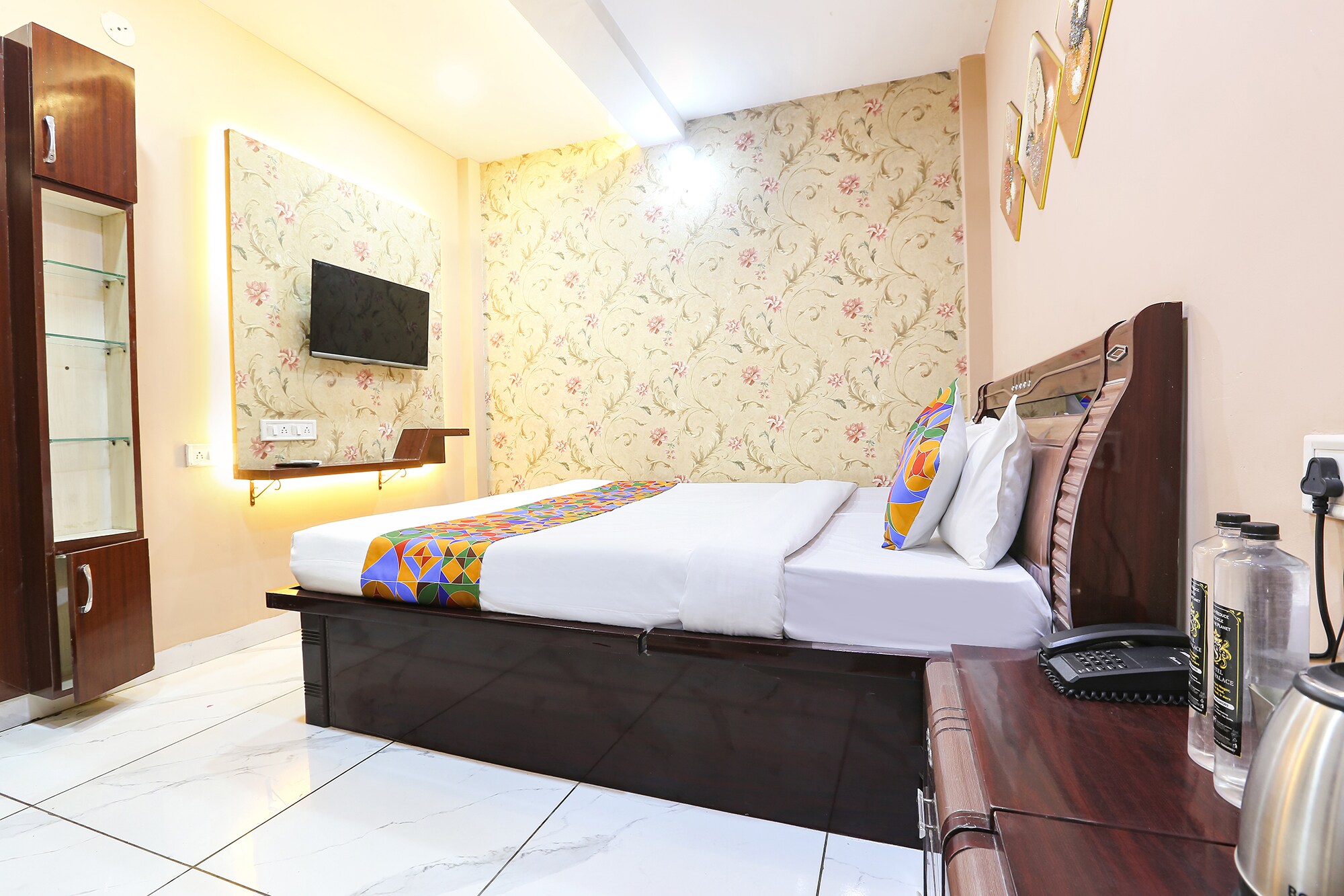 FabHotel Suraj Palace, Indore Airport - Tap to explore photos