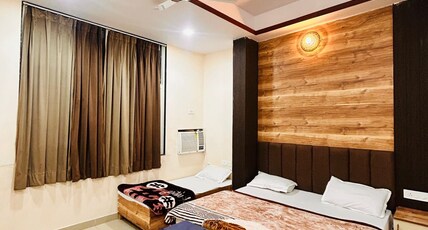 Kaushal Palace Room Type - Triple Bed Non AC Room