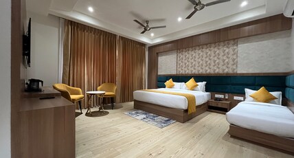 Hotel Three Seasons - Near Parikrama Marg Room Type - Luxury Triple Room WIth Free Mini Bar