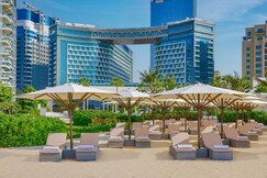 ELIVAAS Curated Upgraded 1BR with Balcony,Near Nakheel Mall