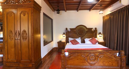 Heaven Inn Munnar luxury resorts Room Type - Royal Suite With Balcony