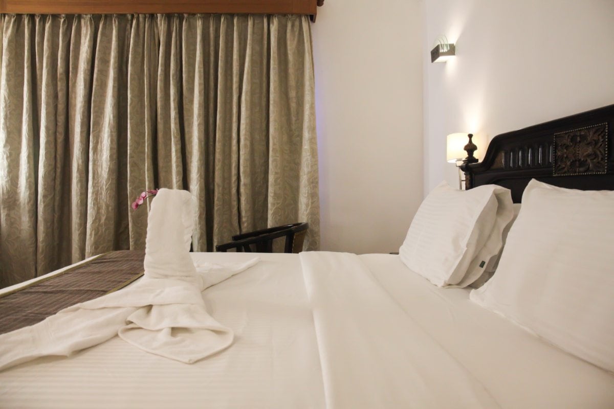 Hotel White Dammar International - Tap to explore photos