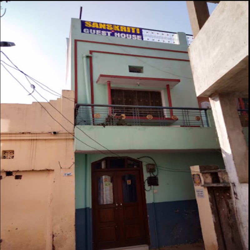SANSKRITI PAYING GUEST HOUSE - Tap to explore photos