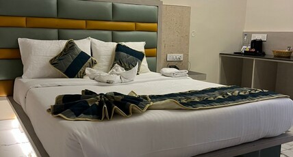The Hotel Emerald Room Type - Emerald Crystal Deluxe