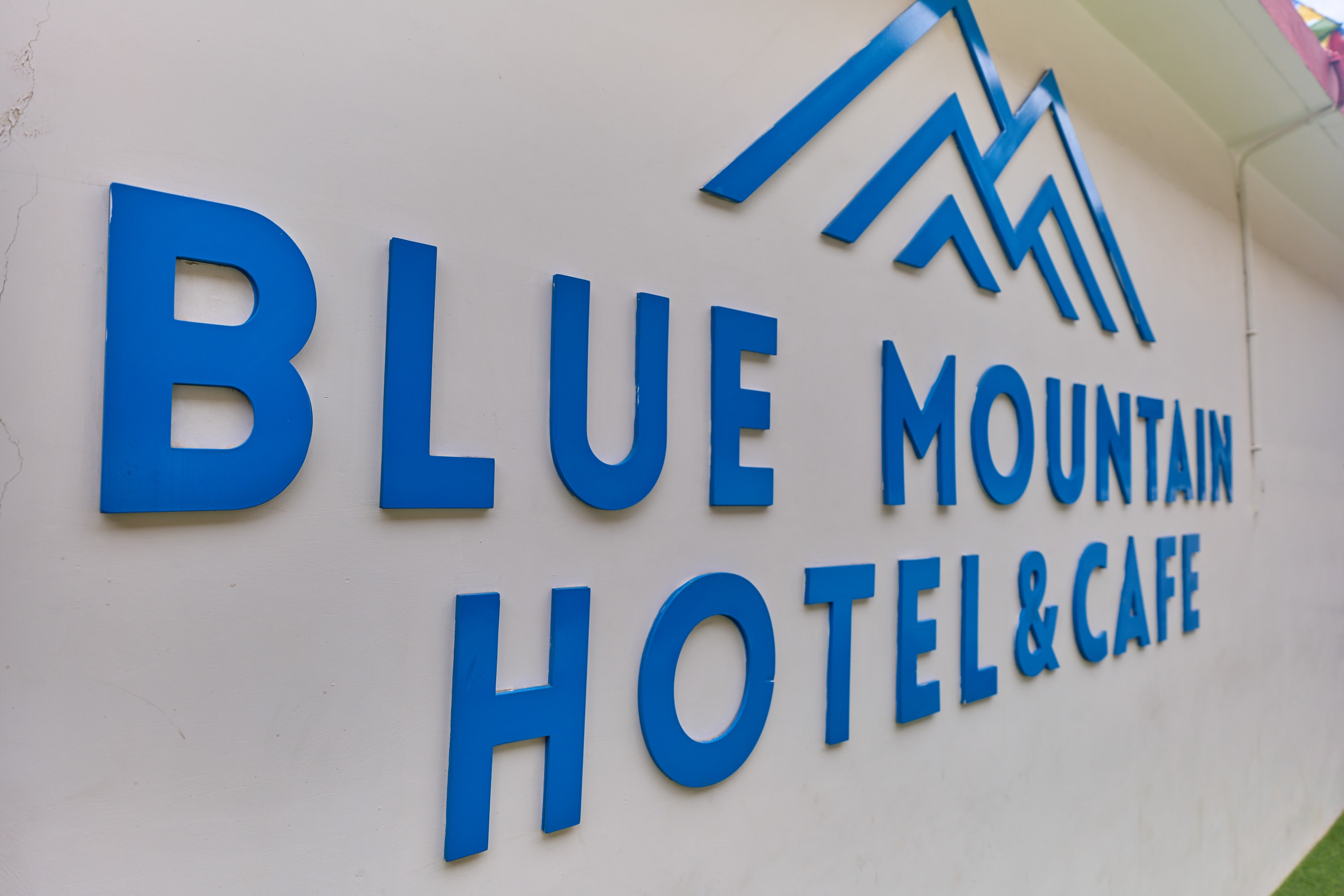 Blue Mountain Hotel & Cafe - Tap to explore photos
