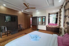 Four Season Stay near Bhagsu Waterfall